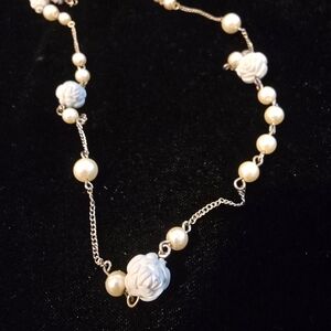 Elegant Pearl and Rose Necklace